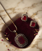 Reya Red Stone Pendant Set