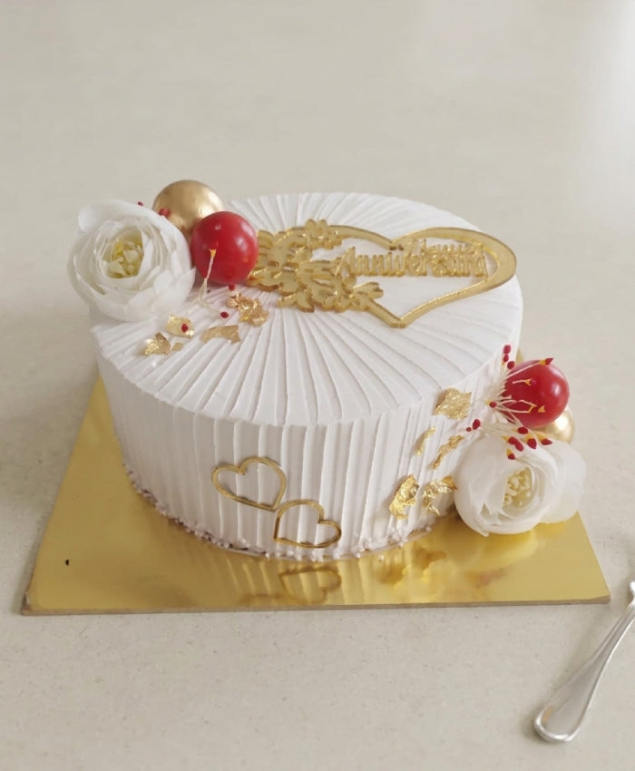 Elegant White Rose & Gold Vanilla Anniversary Cake