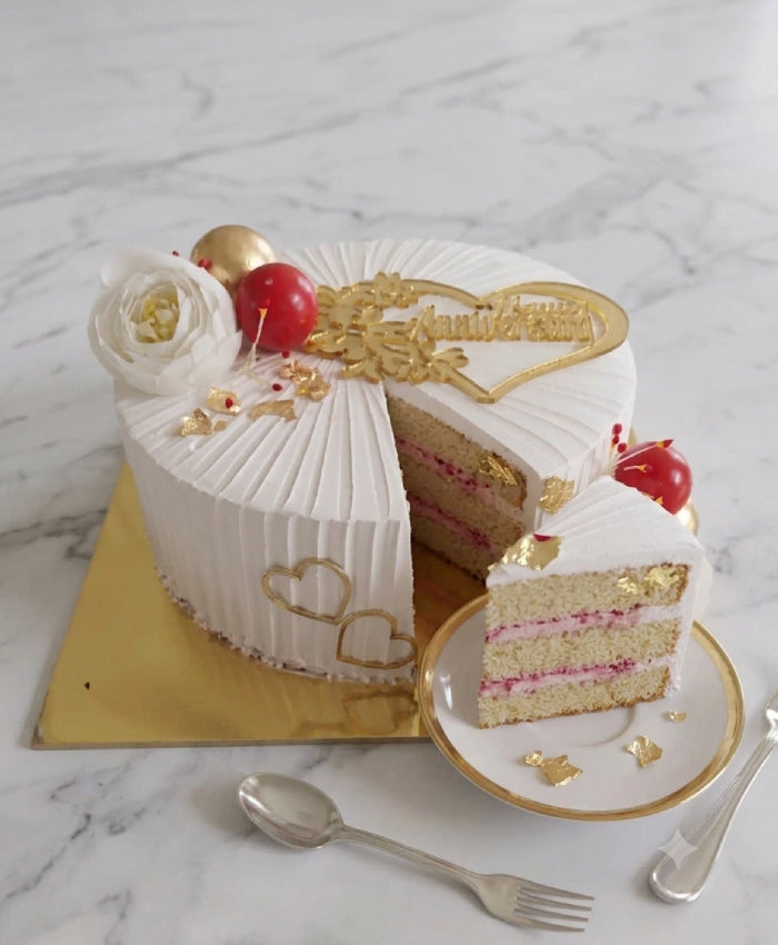 Elegant White Rose & Gold Vanilla Anniversary Cake
