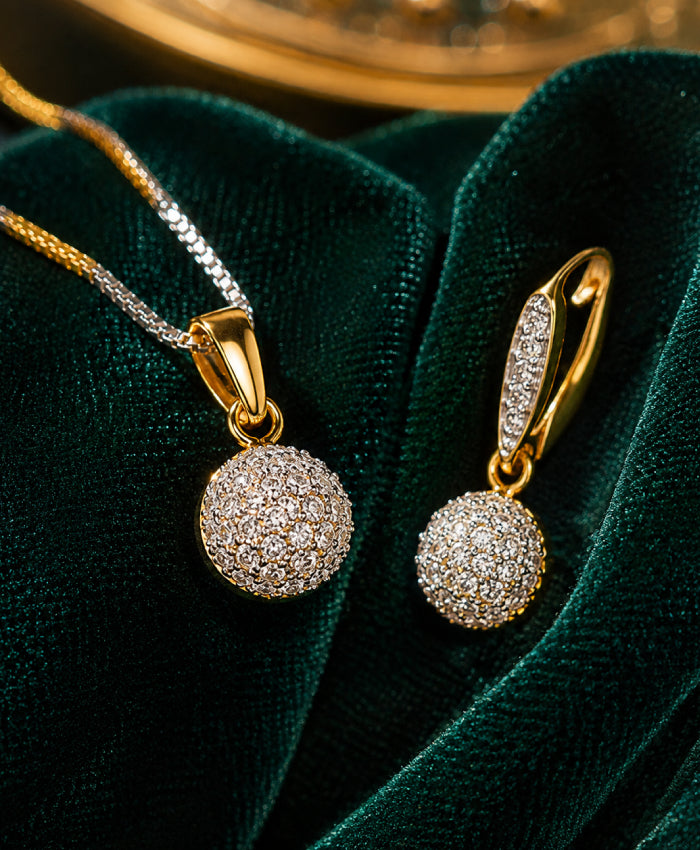 Two-Tone Round Pavé Pendant Necklace with Matching Drop Earrings – Elegant Jewellery Set for Women