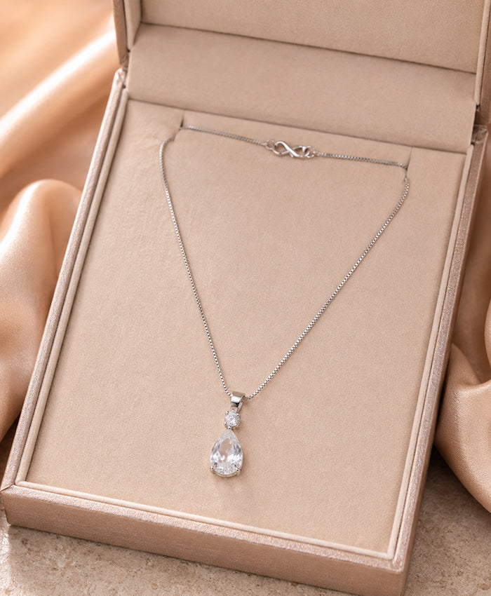 Elegant Clear Crystal Teardrop Pendant Necklace for Women