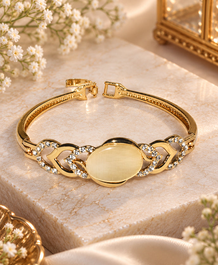 Elegant Gold-Tone Crystal Heart-Link Bracelet for Women