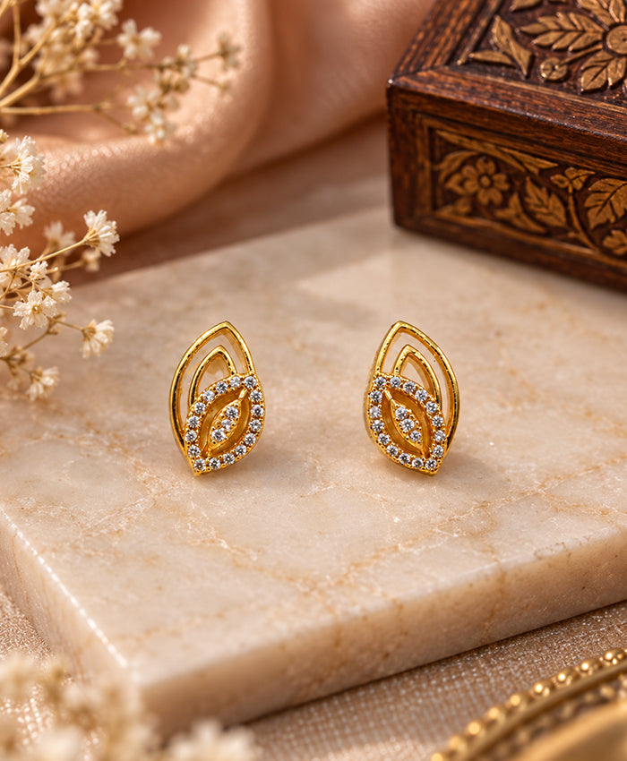 Gold Leaf Marquise Stud Earrings – Elegant Leaf-Shaped Stone-Studded Earrings for Women