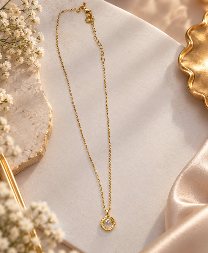 Golden Circle Pendant Necklace – Elegant Minimal Jewellery