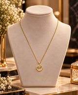 Golden Circle Pendant Necklace – Elegant Minimal Jewellery