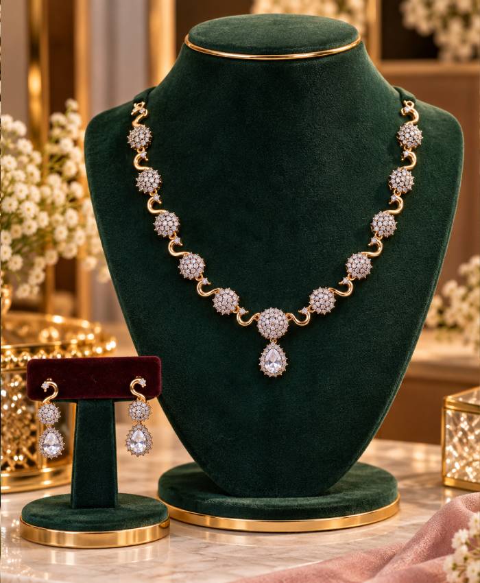 Elegant Gold Floral Pear-Drop Statement Necklace