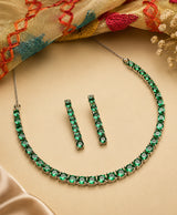 Emerald Élan Crystal Line Set