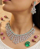 Emerald Élan Luxe Jewellery Set