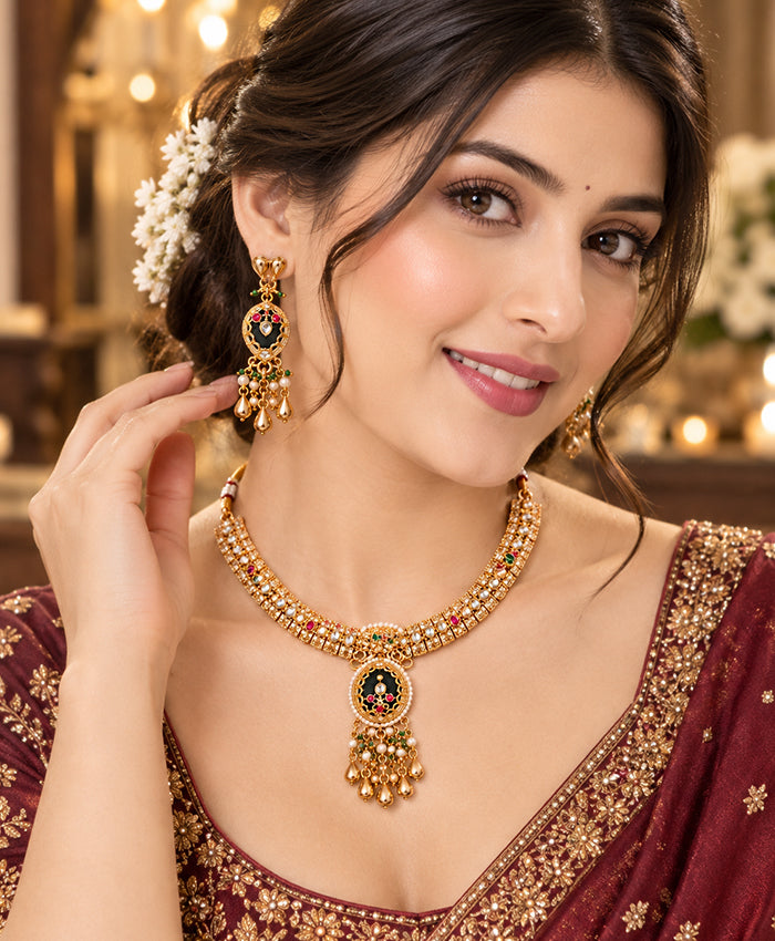 Royal Kundan-Inspired Gold-Tone Necklace Set with Matching Earrings & Maang Tikka